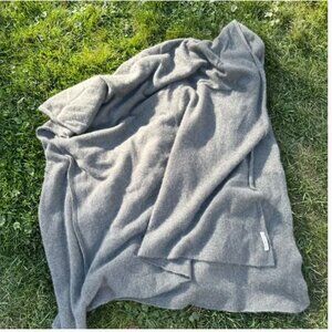 White + Warren Cashmere Travel Wrap - Sage Green